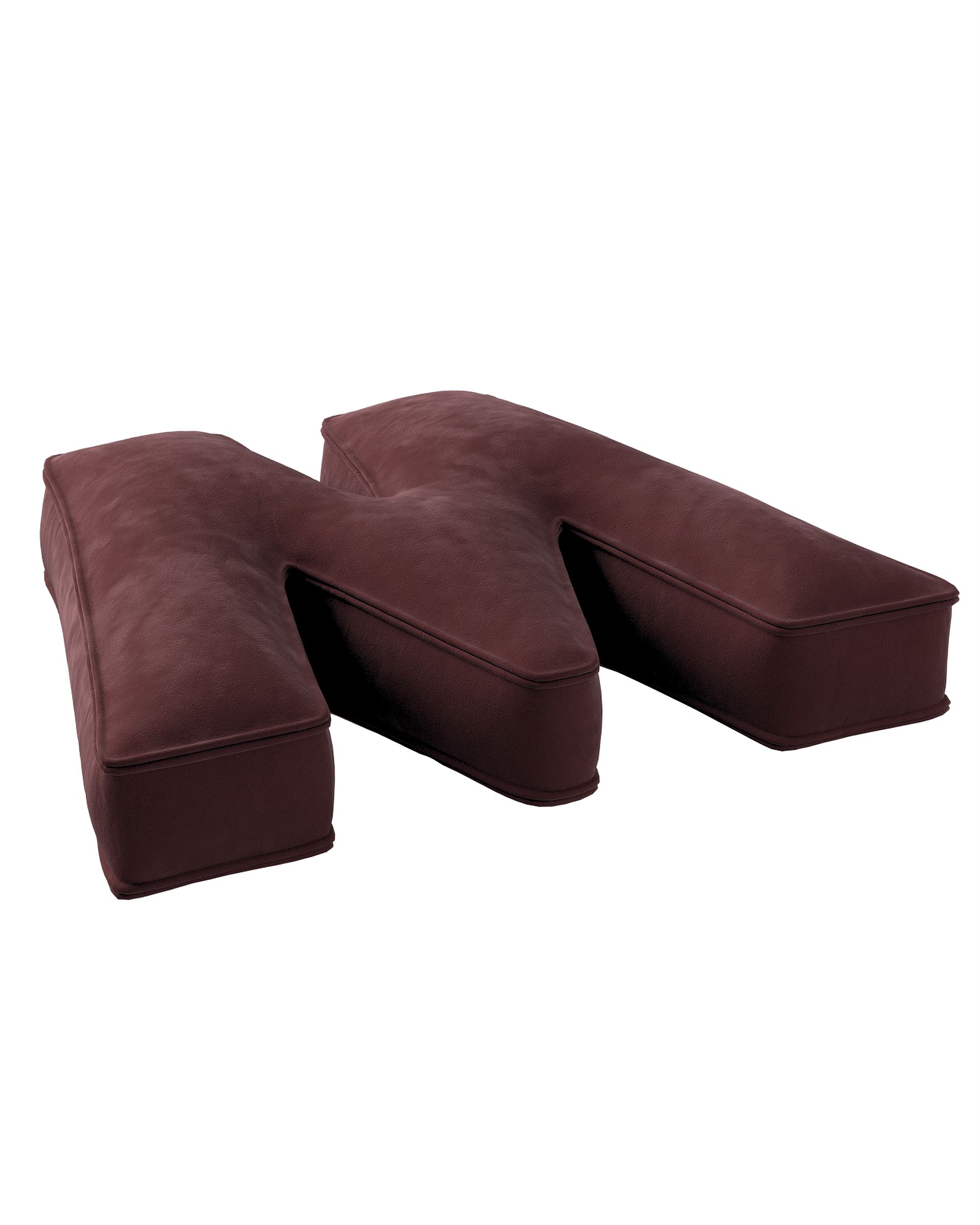 Raidė pagalvėlė W spalva raudona audinys blizgus, velvetinis/aksominis (hover)